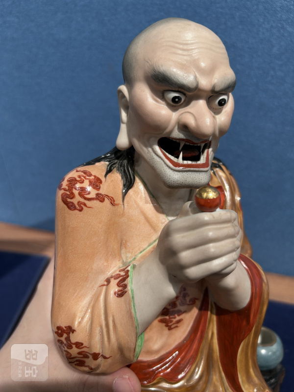 1950年作 曾龙升粉彩降龙罗汉瓷塑 - 图3